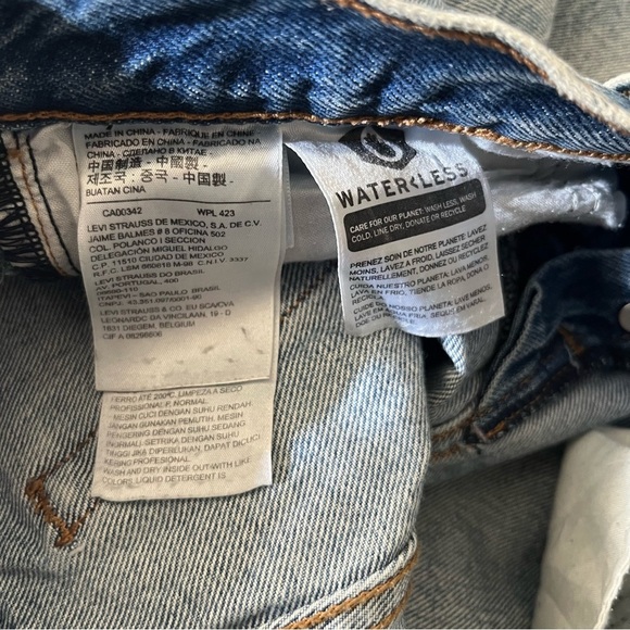 Levi's Premium Wedgie Jeans Medium Wash Fray Hem Button Fly High Waist 26 - Picture 14 of 15